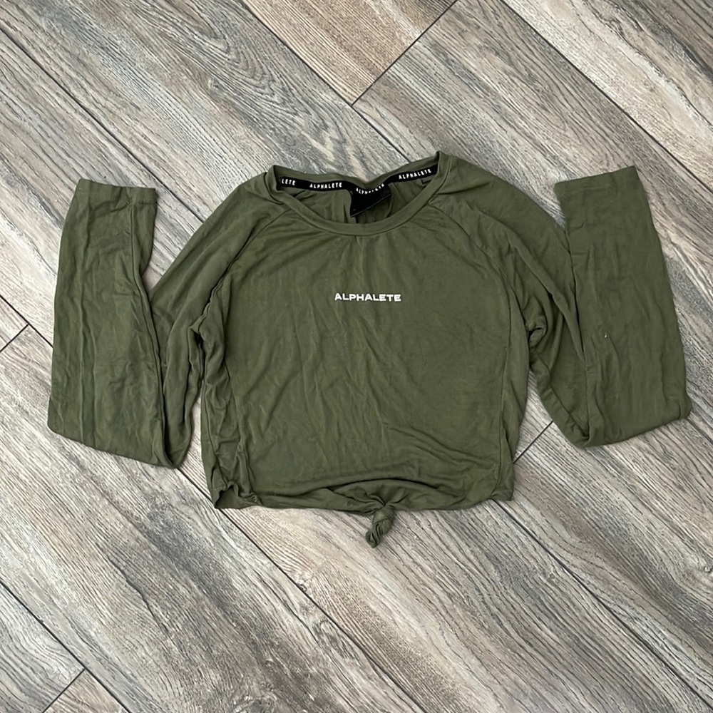 Alphalete Front Tye Longsleeve Crop